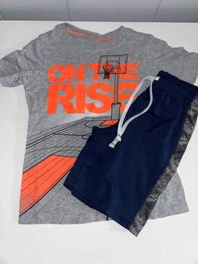 Carter’s Boy’s Size 6 Outfit Short Sleeve Basketball T-Shirt + Shorts Size 6